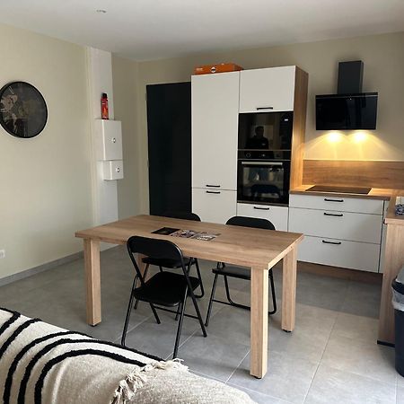 Maison T3 Dans Un Village Calme Saint-Mitre-les-Remparts Ngoại thất bức ảnh