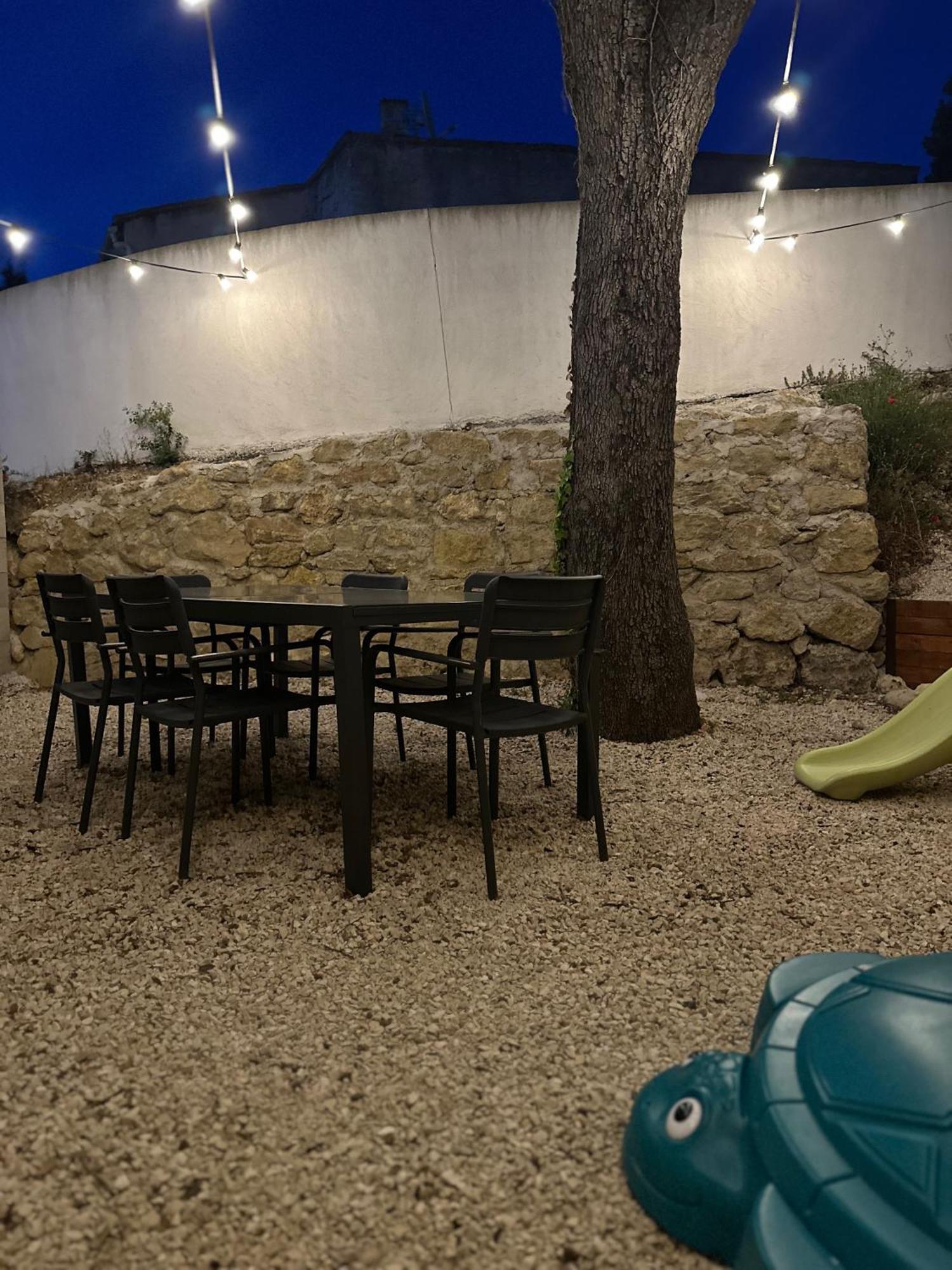 Maison T3 Dans Un Village Calme Saint-Mitre-les-Remparts Ngoại thất bức ảnh