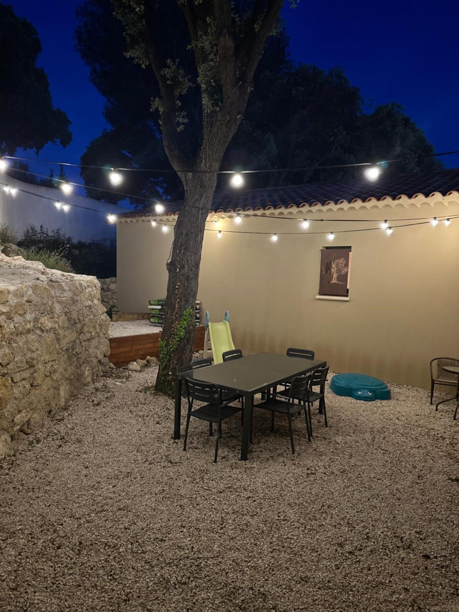 Maison T3 Dans Un Village Calme Saint-Mitre-les-Remparts Ngoại thất bức ảnh